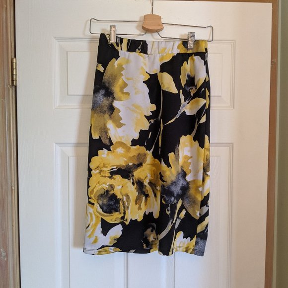 Black and Yellow Floral Skirt - Picture 1 of 4